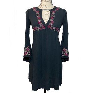 American Eagle Outfitters Fit Flare Floral Embroidery Dress Size XS Black